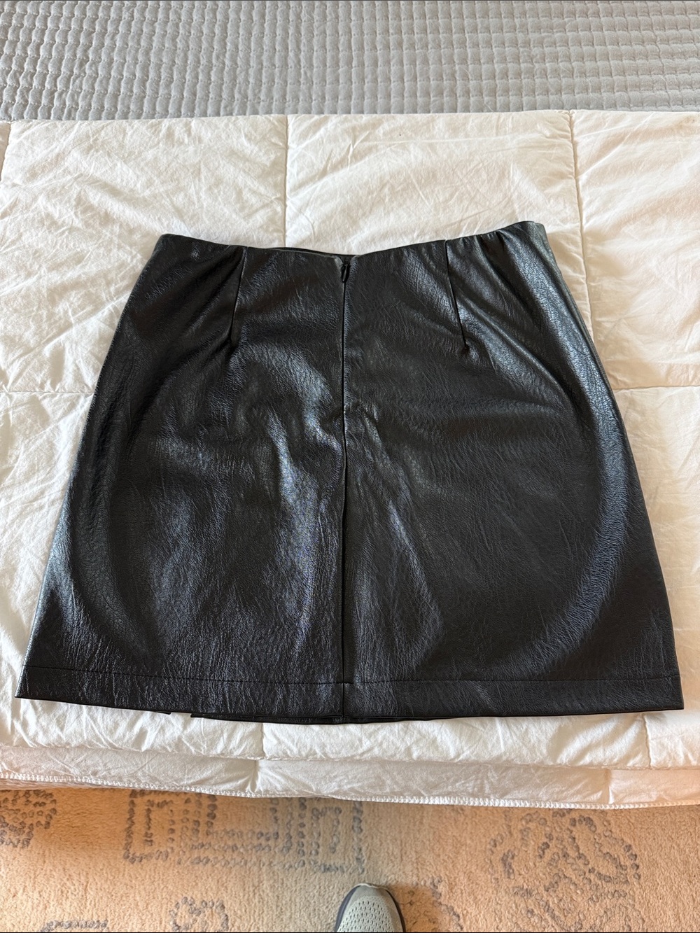 Wild Fable Black Faux Leather Mini Skirt with Front Slit - Picture 2 of 4